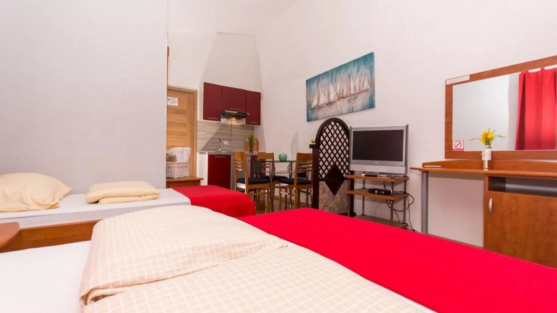 Villa Stil - Studio Apartment With Balcony And Sea View 201 Trogir Chorwacja