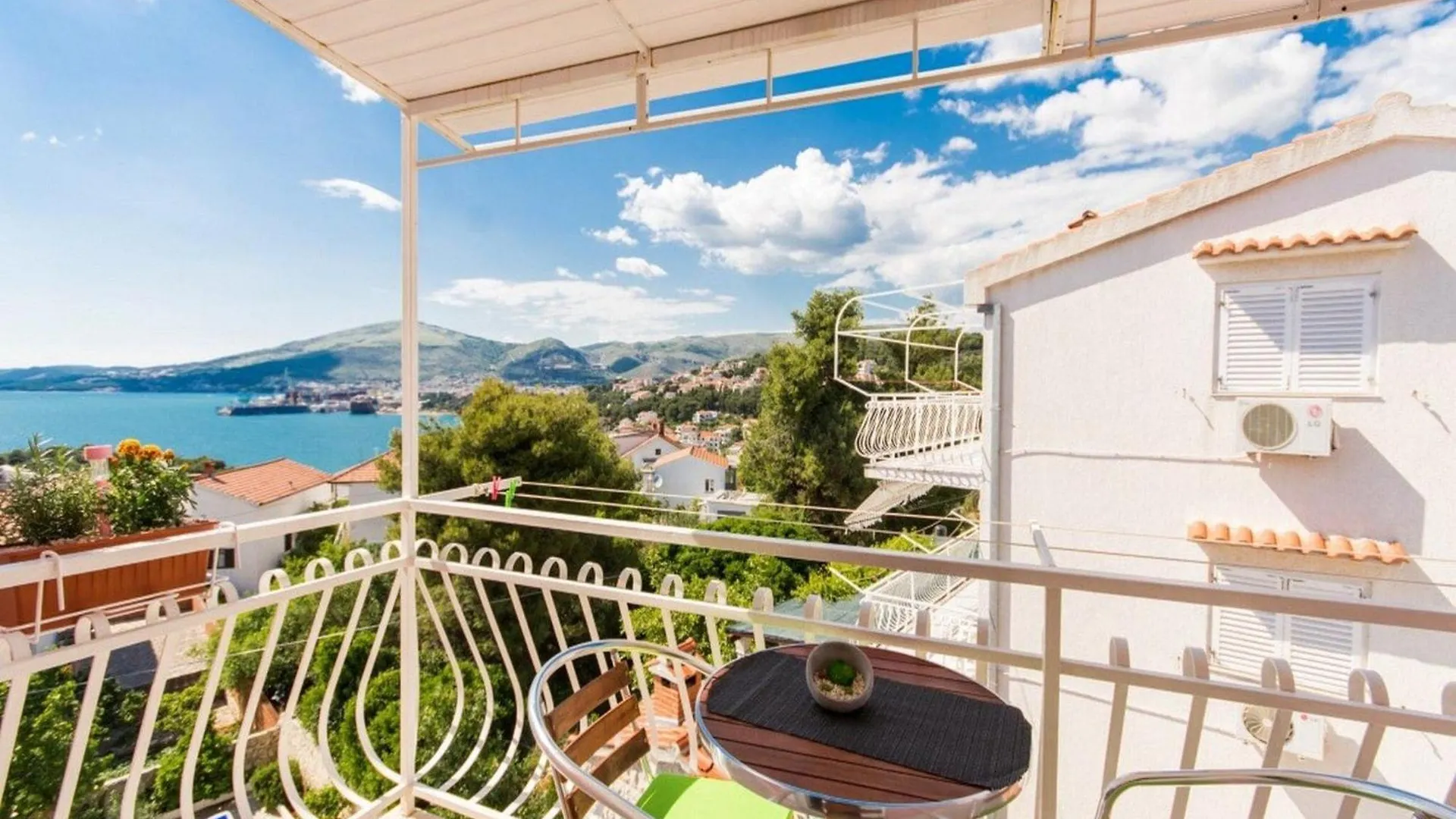 Villa Stil - Studio Apartment With Balcony And Sea View 201 Trogir 0*,  Chorwacja